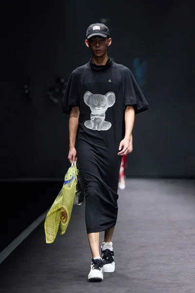 Look 25